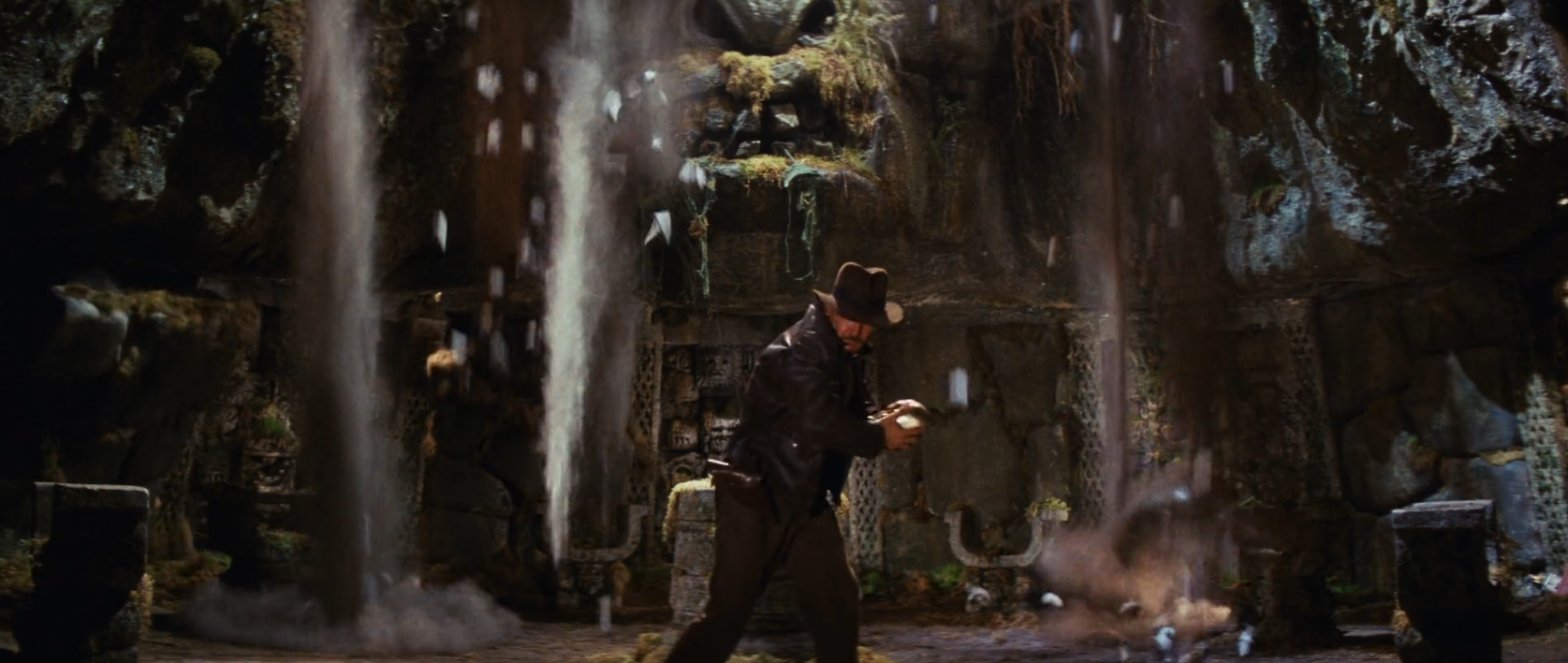 Indiana Jones and the Raiders of the Lost Ark - Temple collapses